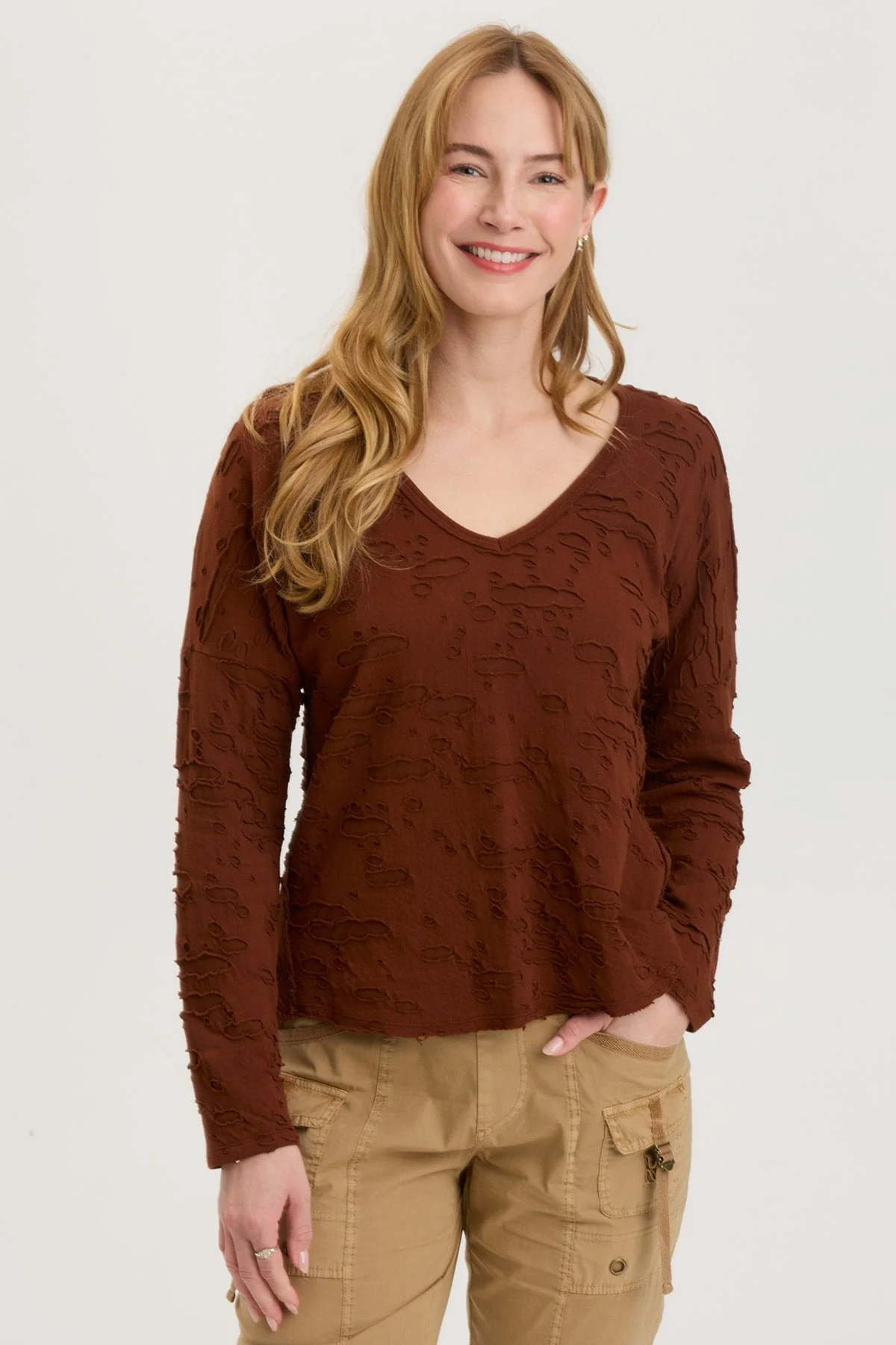 Pavel V-Neck - Shopern