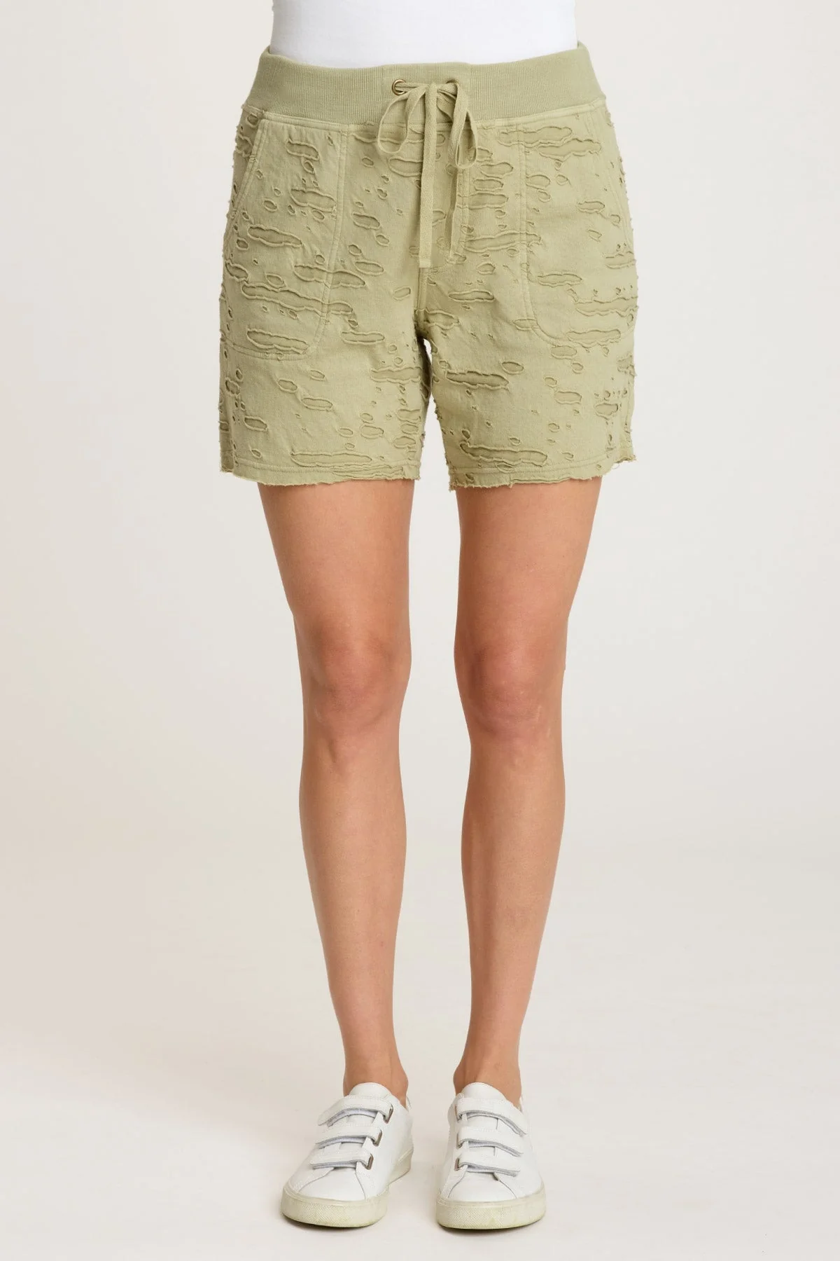 Babette Short - Shopern
