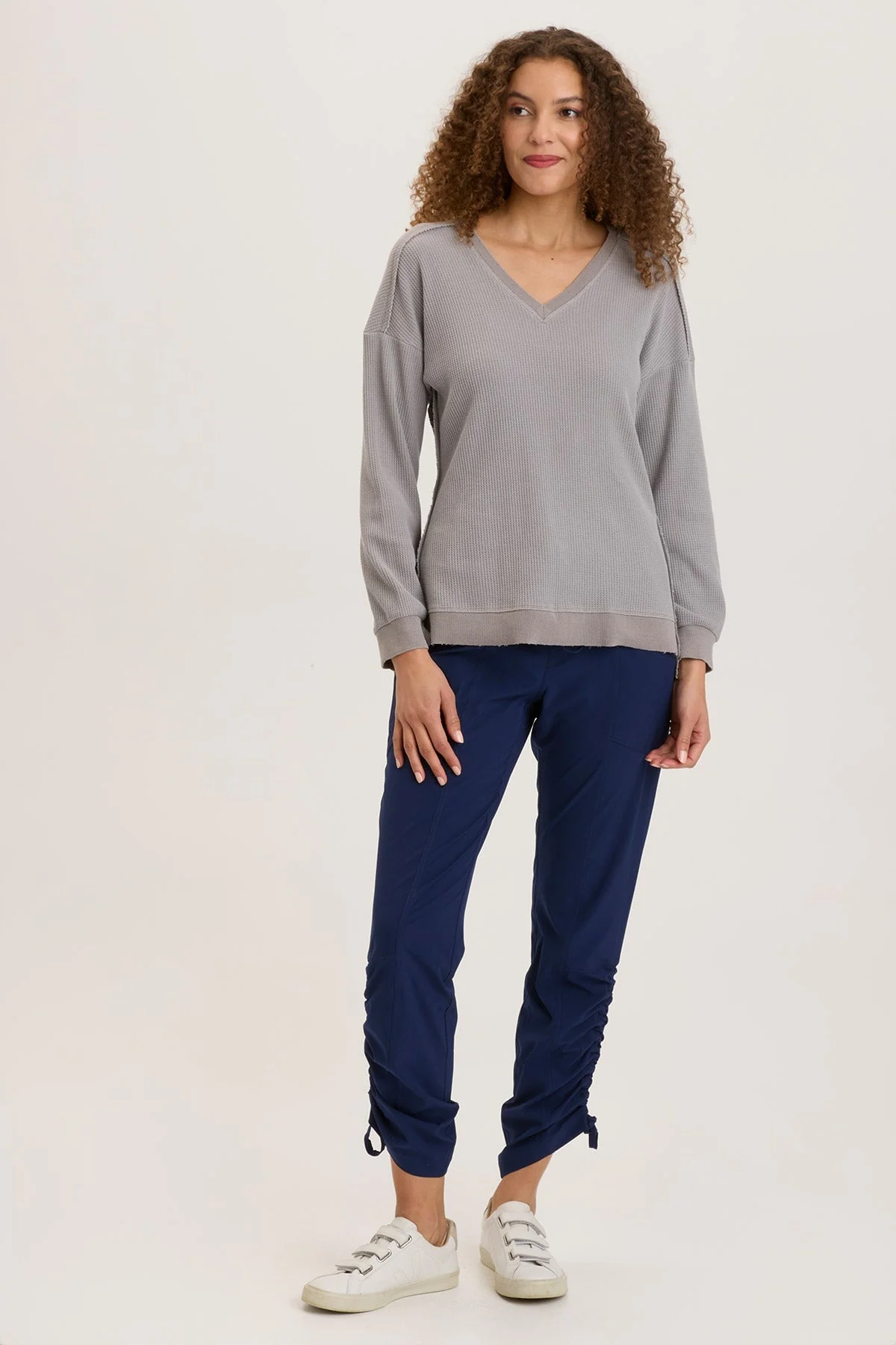 Oxley V-Neck - Shopern