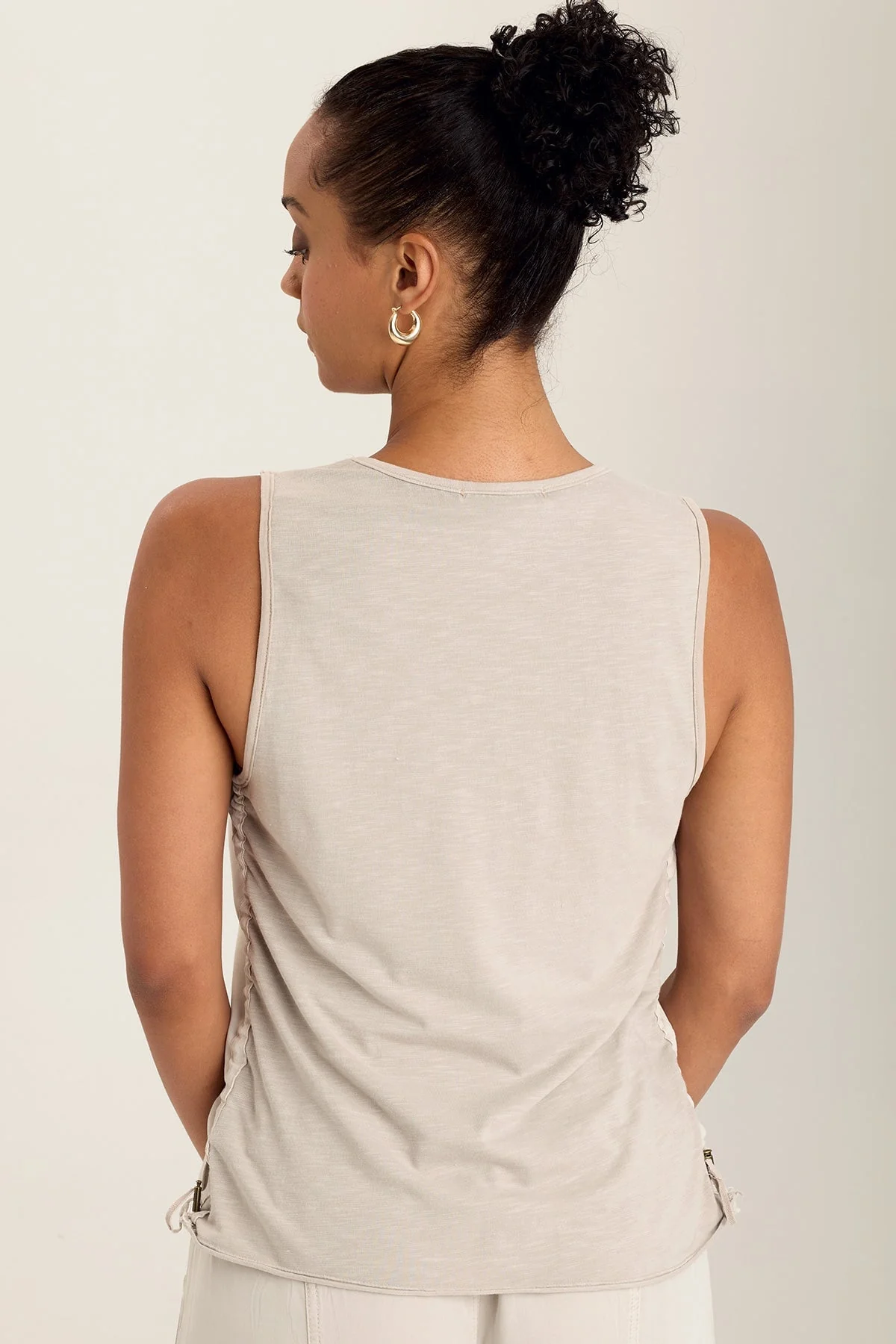 Ileana Tank - Shopern