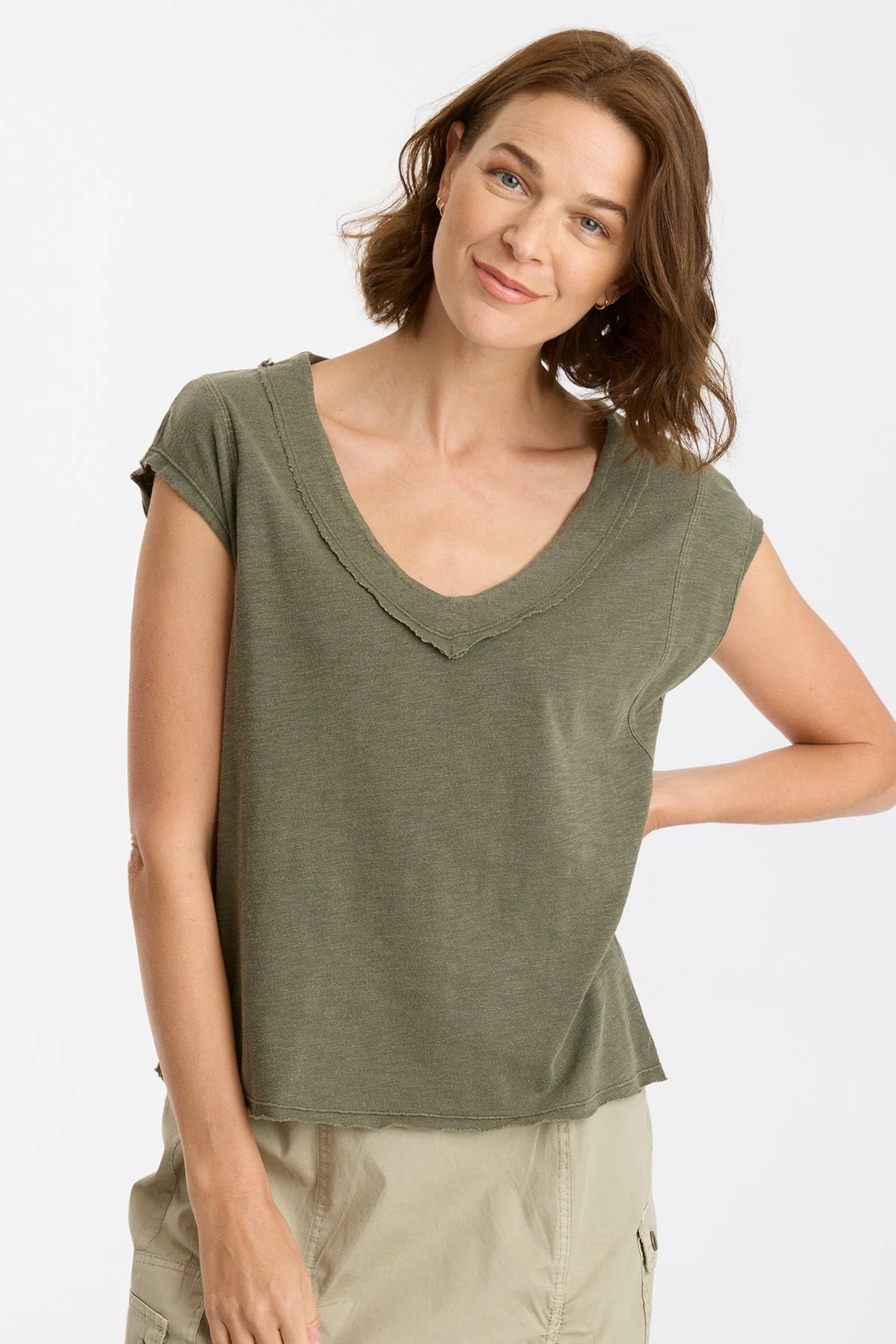 Neela V-Neck - Shopern