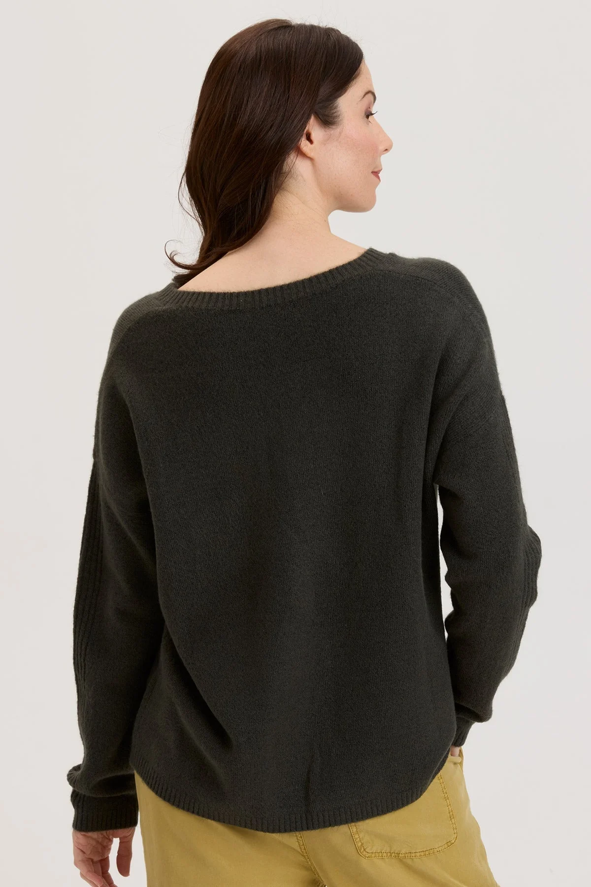 Gresham V-Neck - Shopern