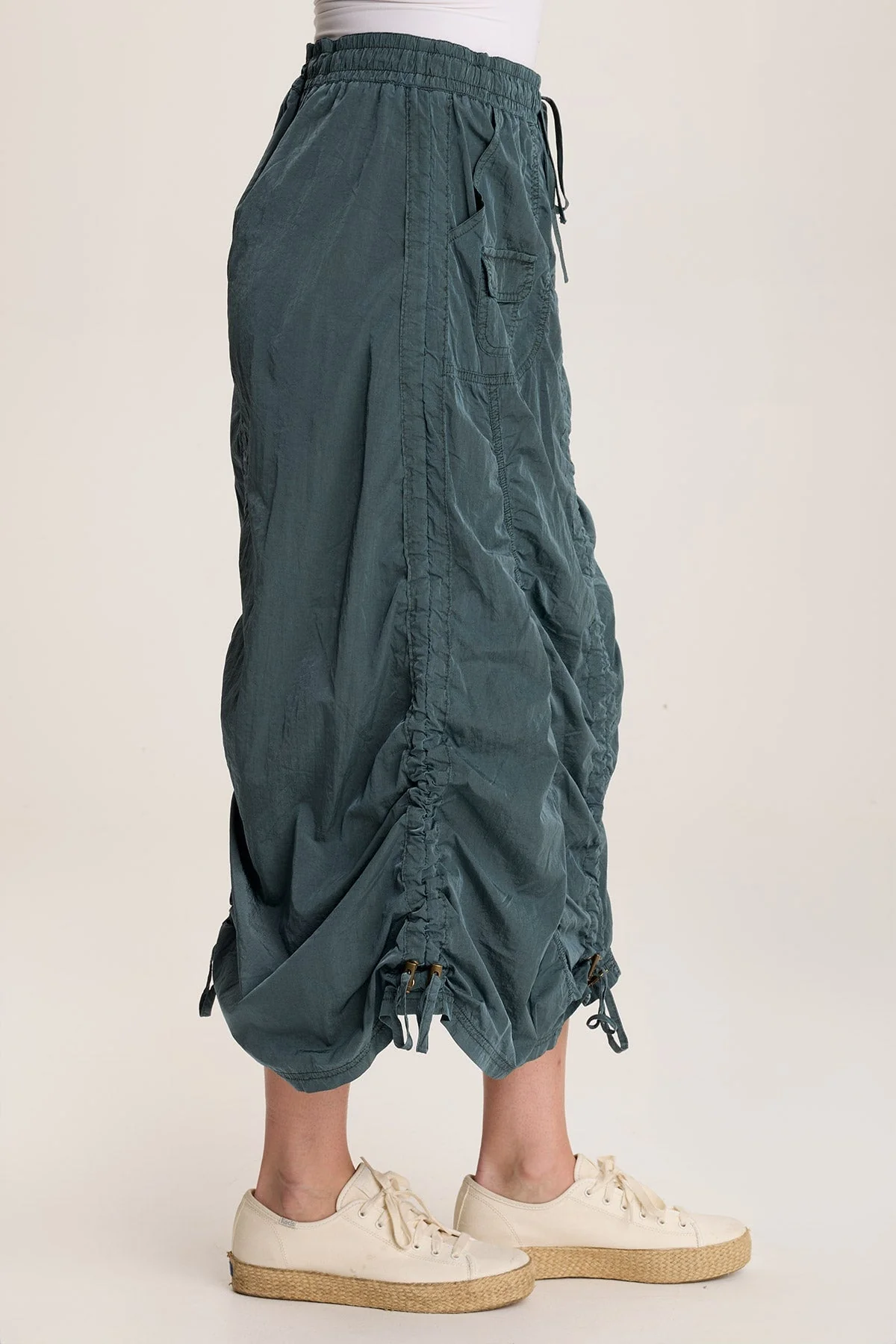 Zeno Ruched Sporty Cargo Midi Skirt - Shopern