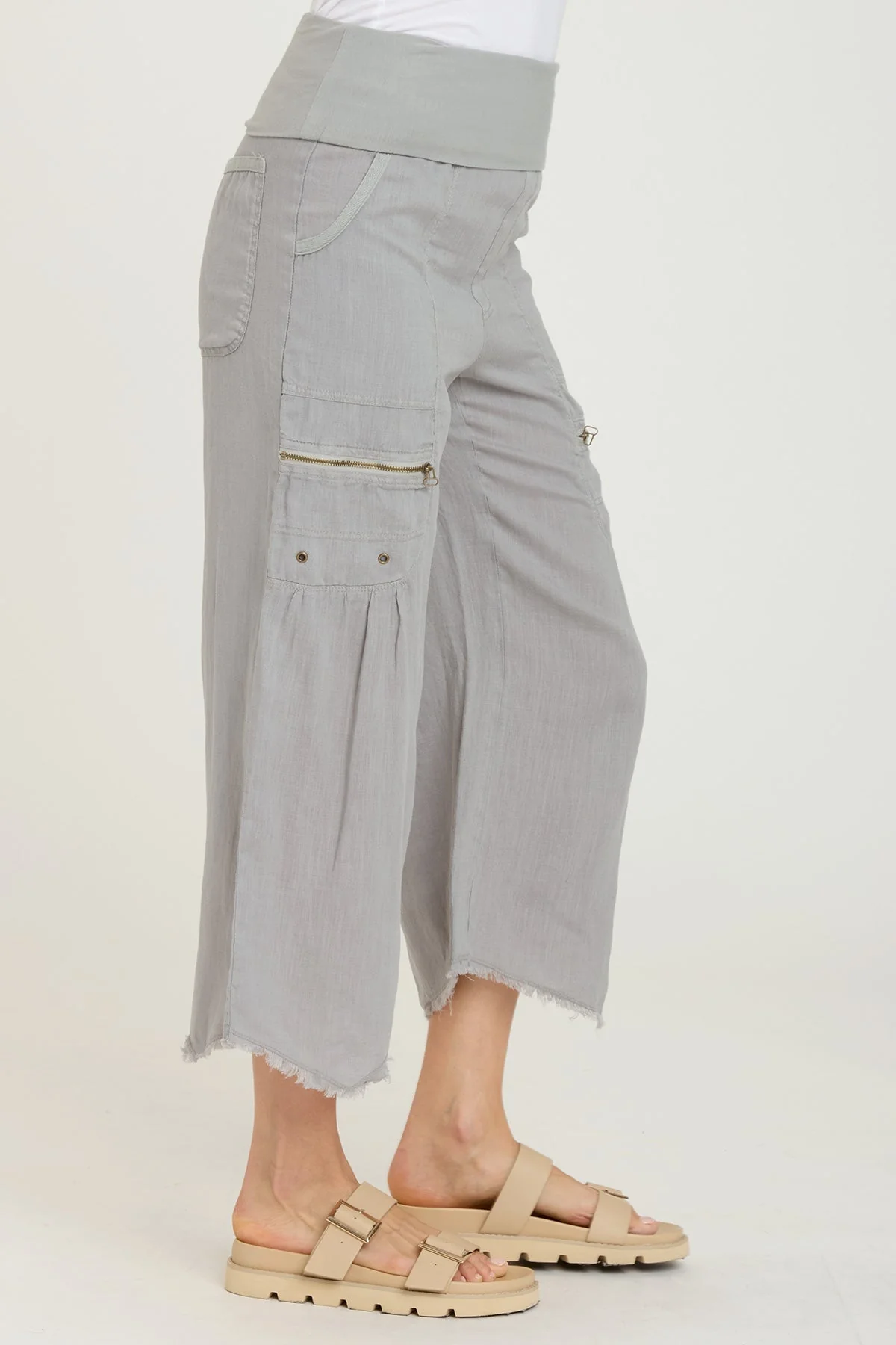 Pasqual Crop - Shopern