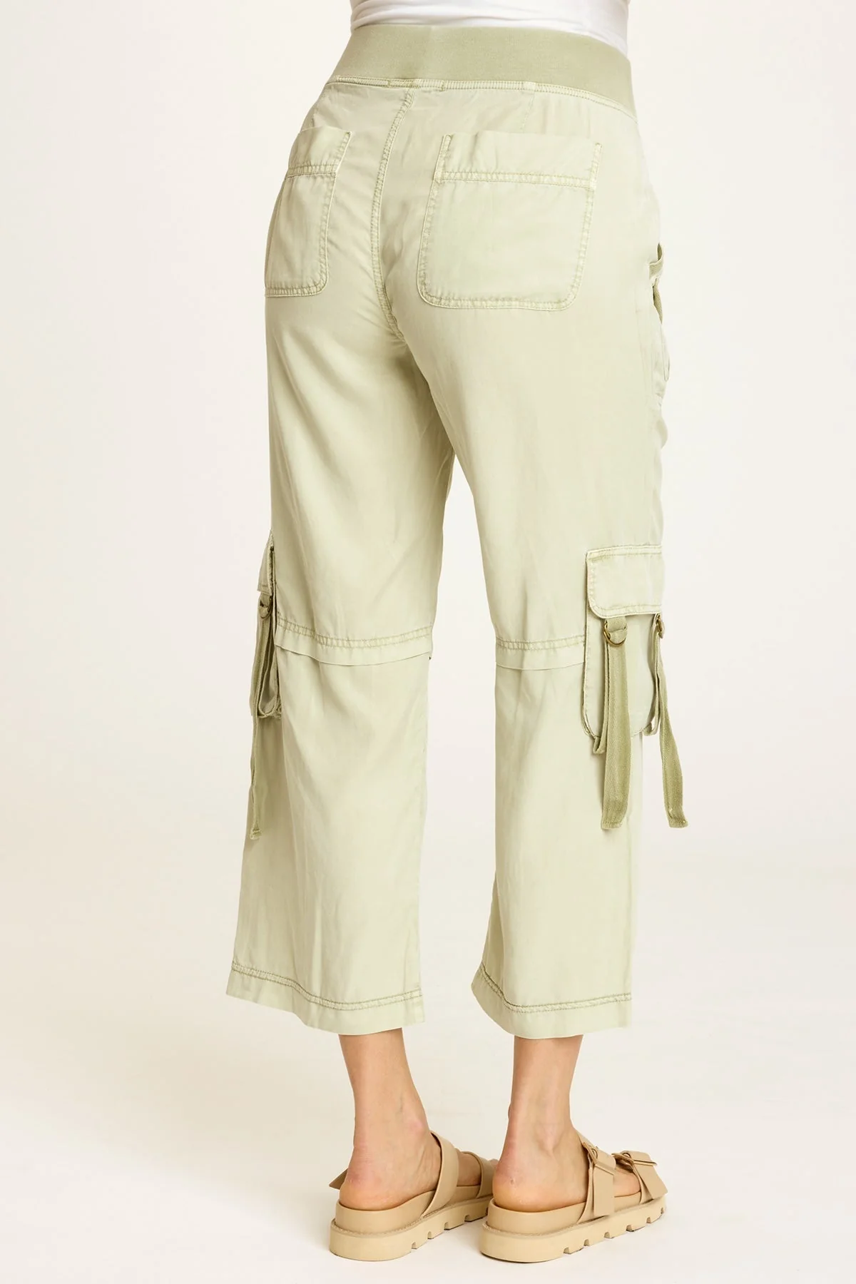 Bazel Crop - Shopern