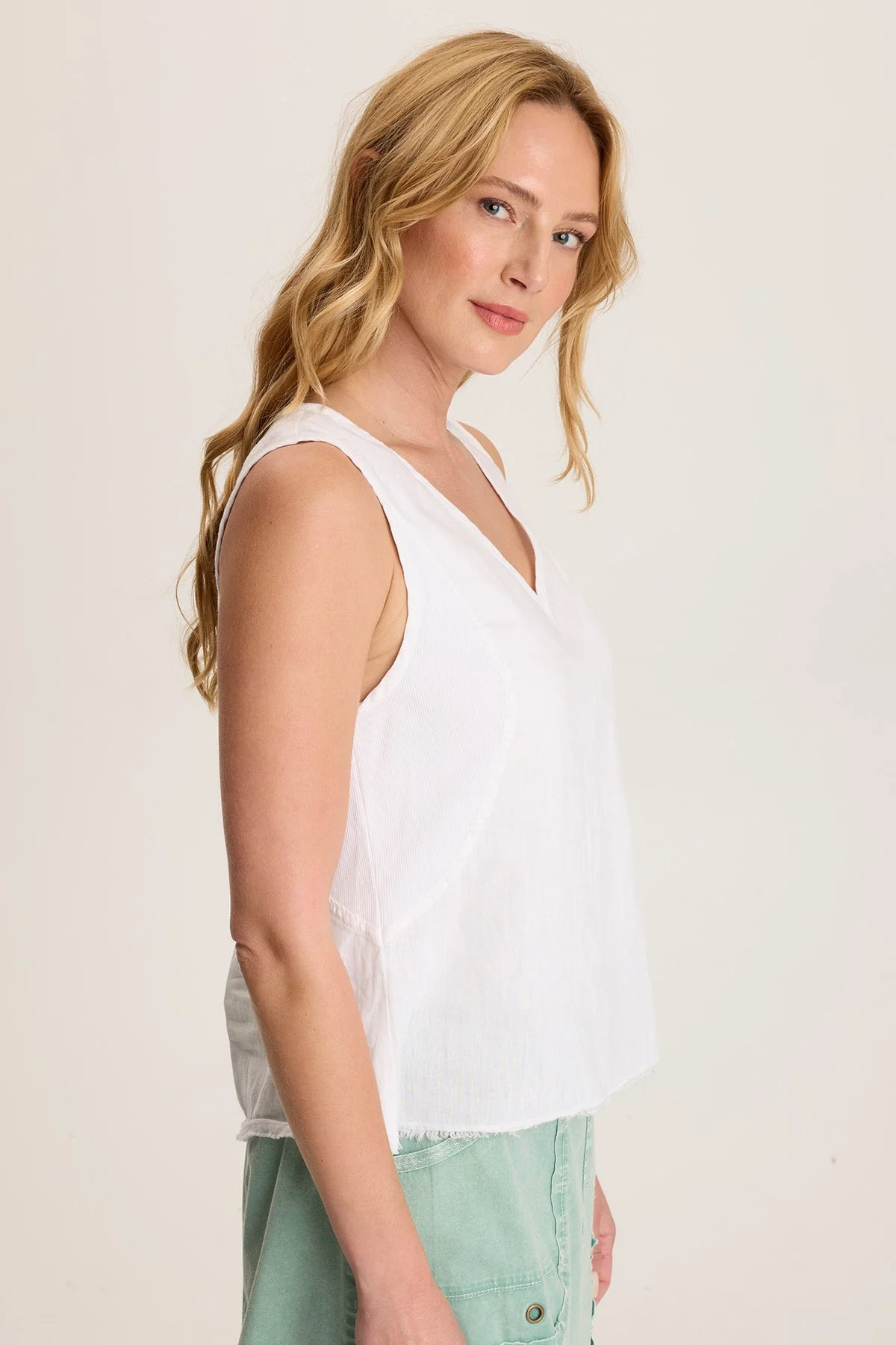 Estine Linen V-Neck Tank Top - Shopern