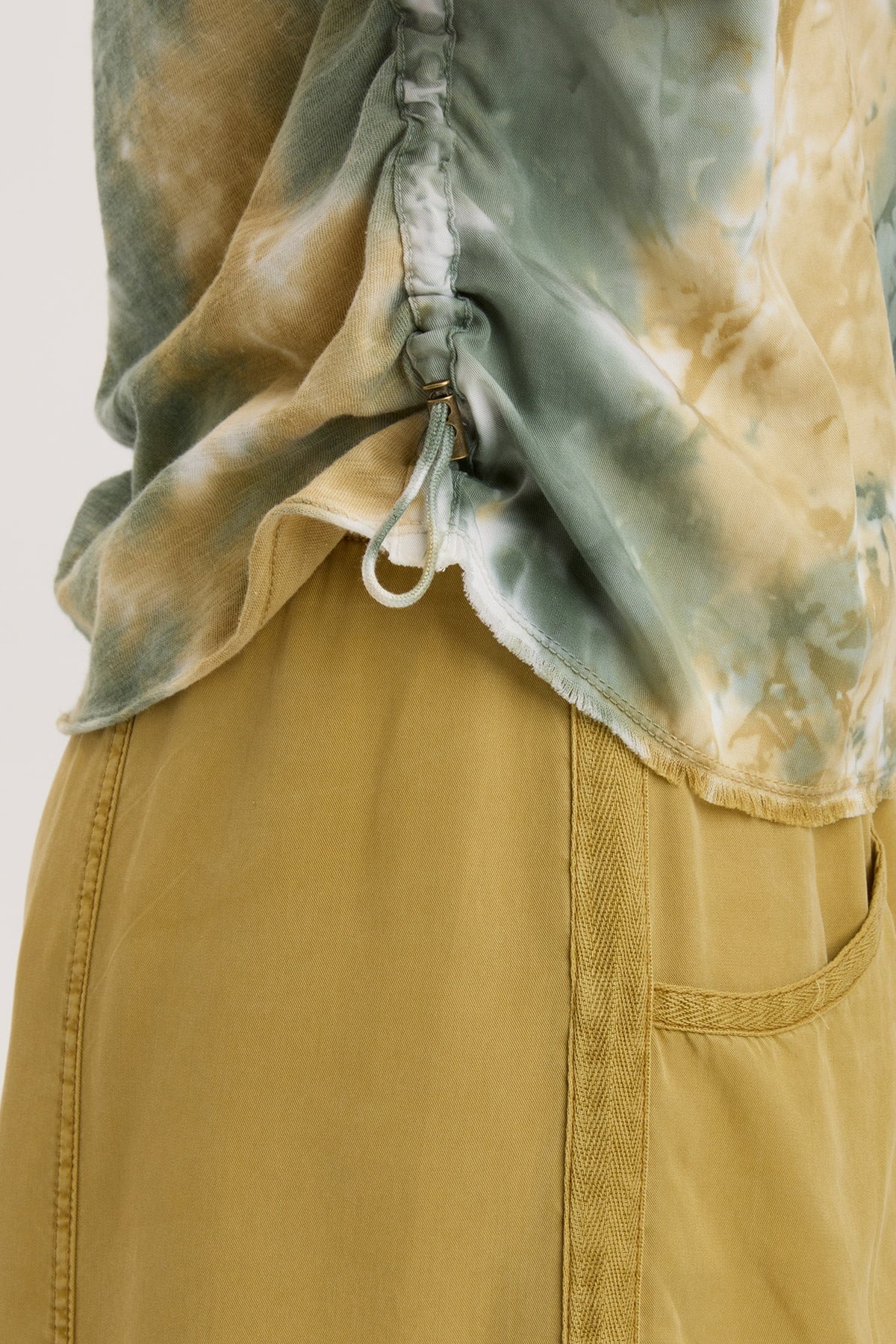 Ileana Tank - Shopern