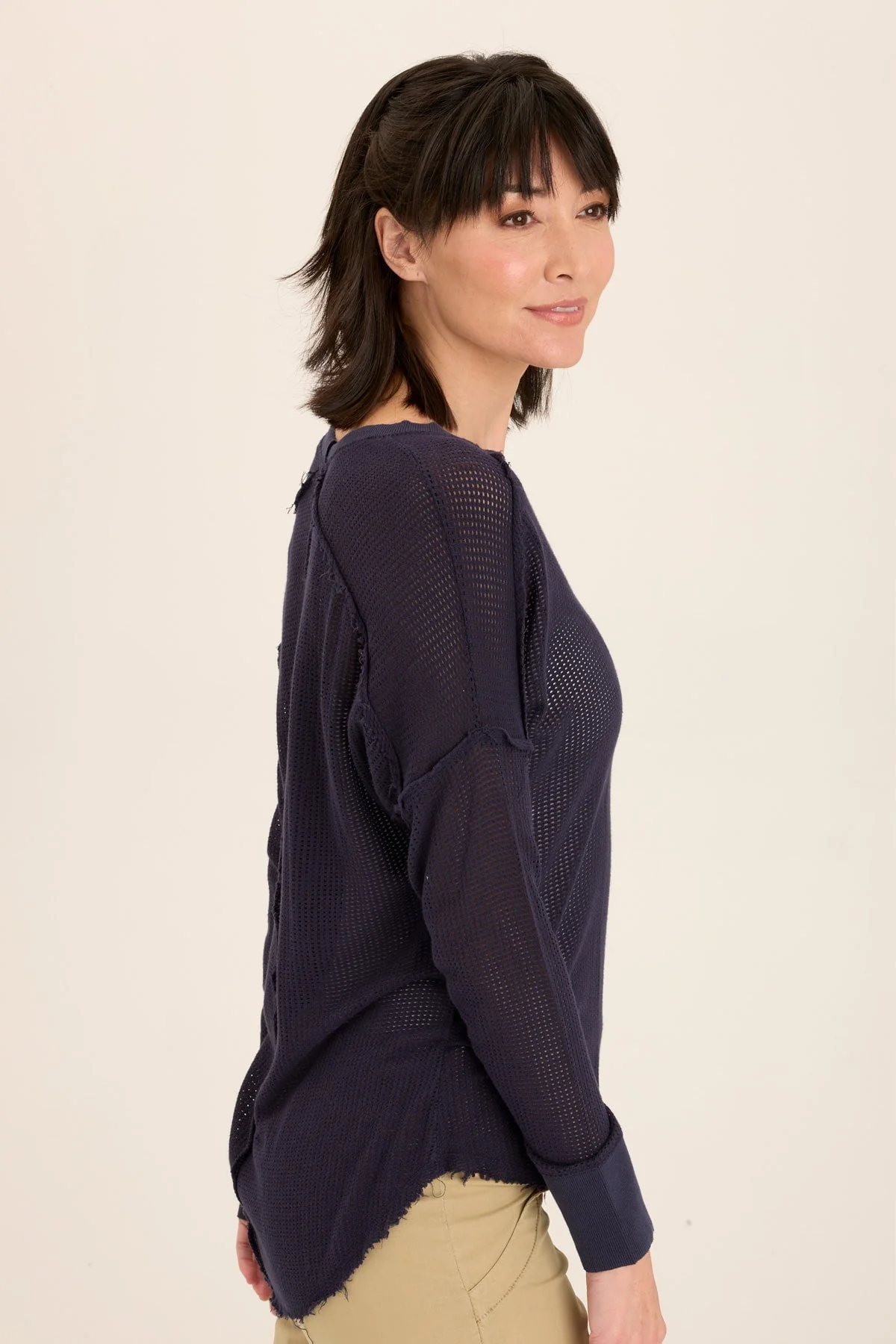 Bullock Mesh V-Neck Pullover - Shopern