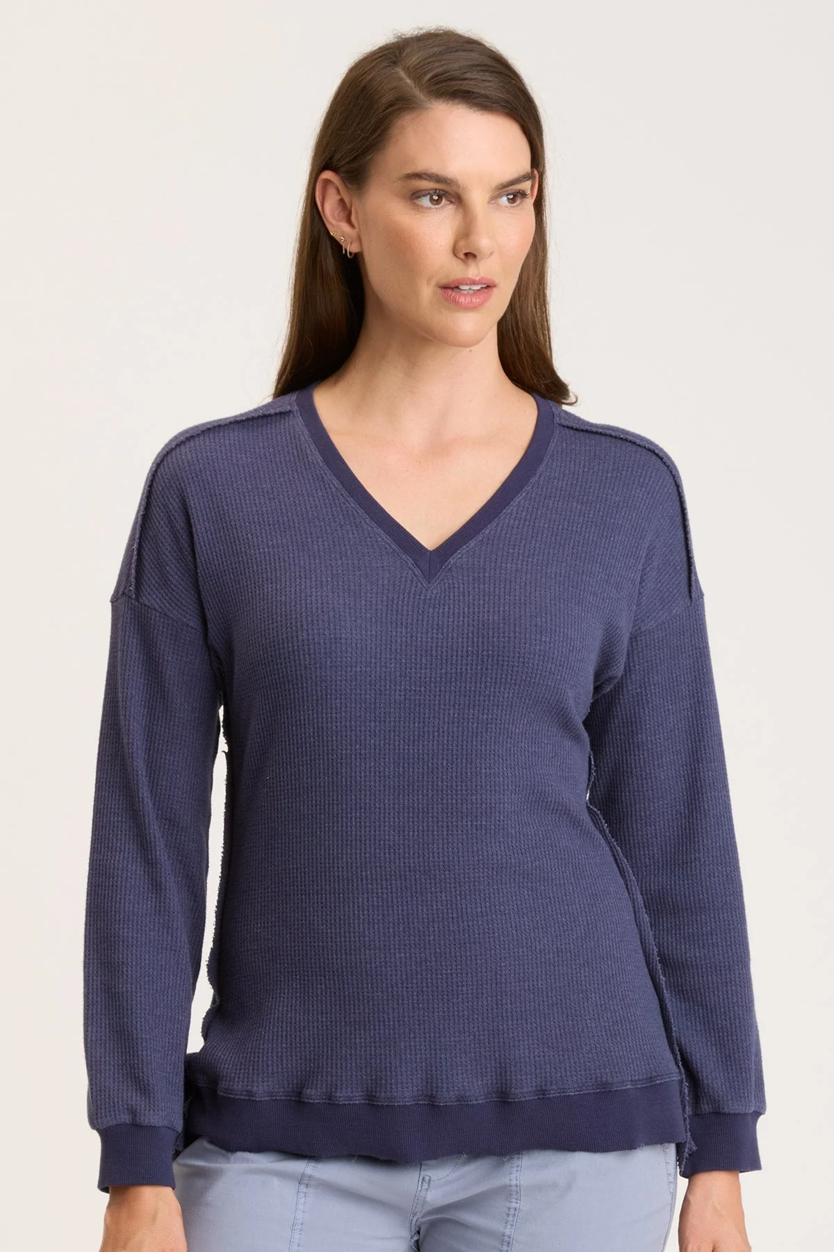 Oxley V-Neck - Shopern