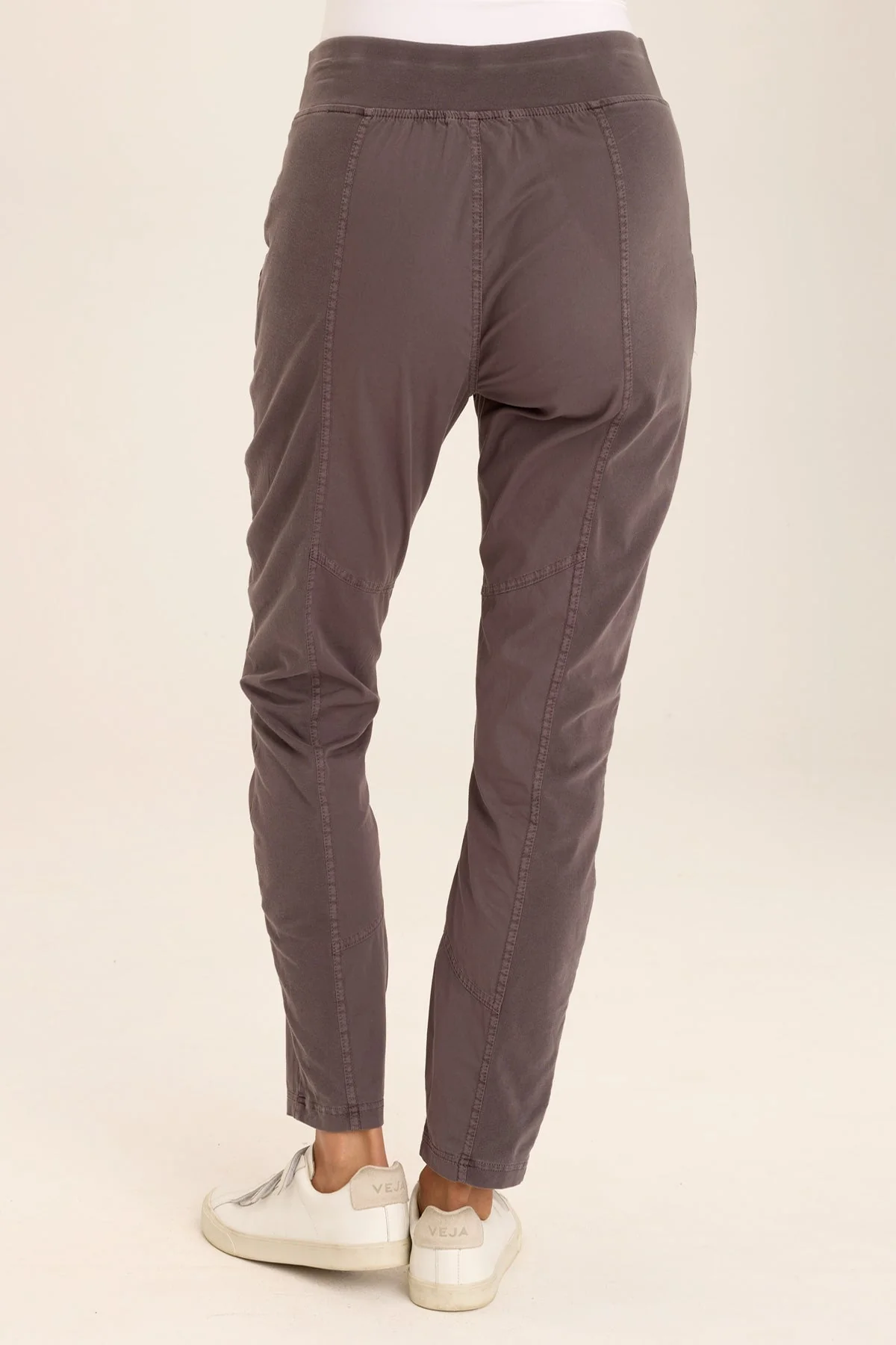 Dalia Pant - Shopern