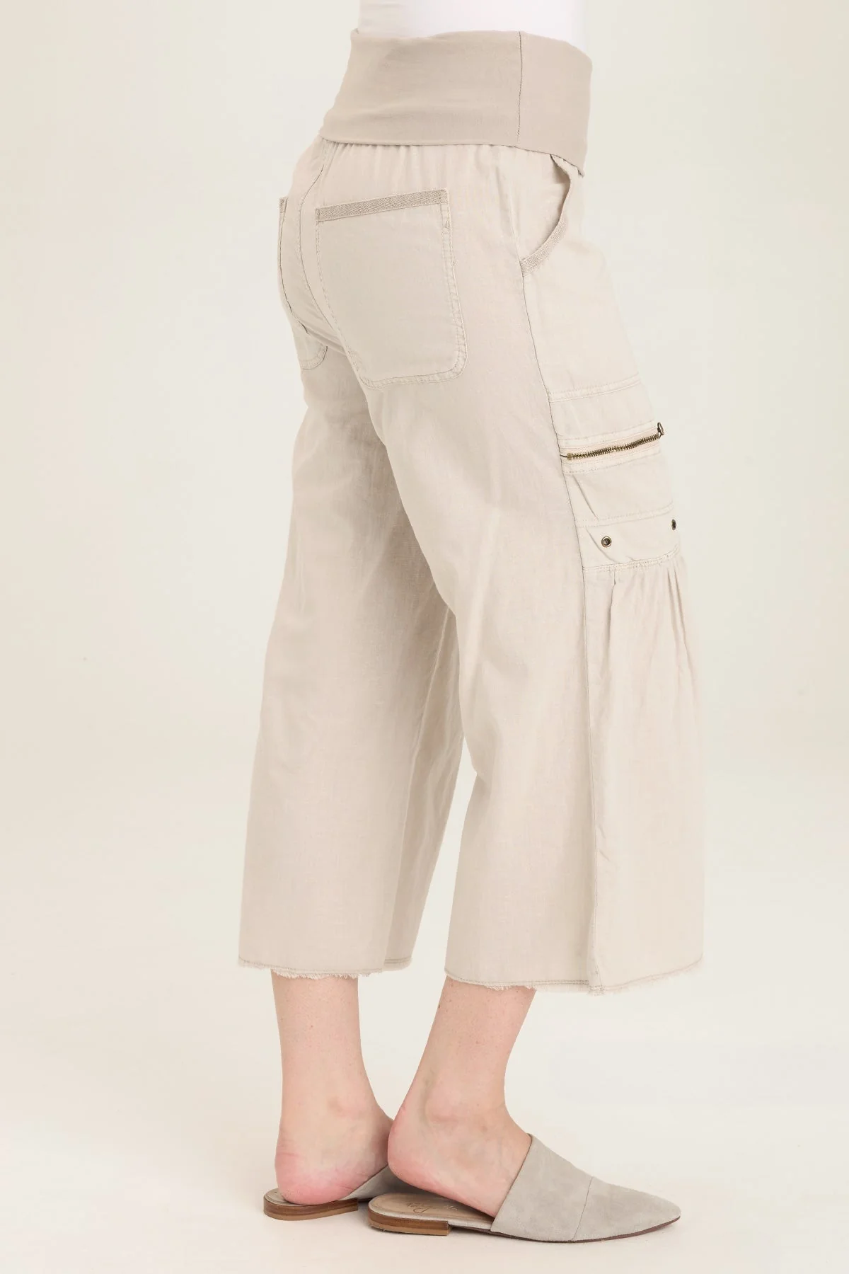 Pasqual Crop - Shopern