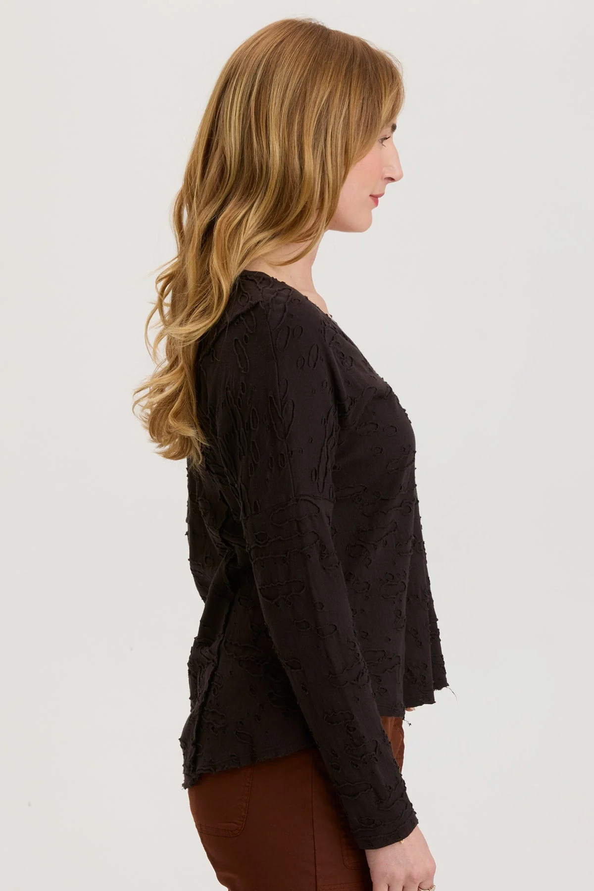 Pavel V-Neck - Shopern