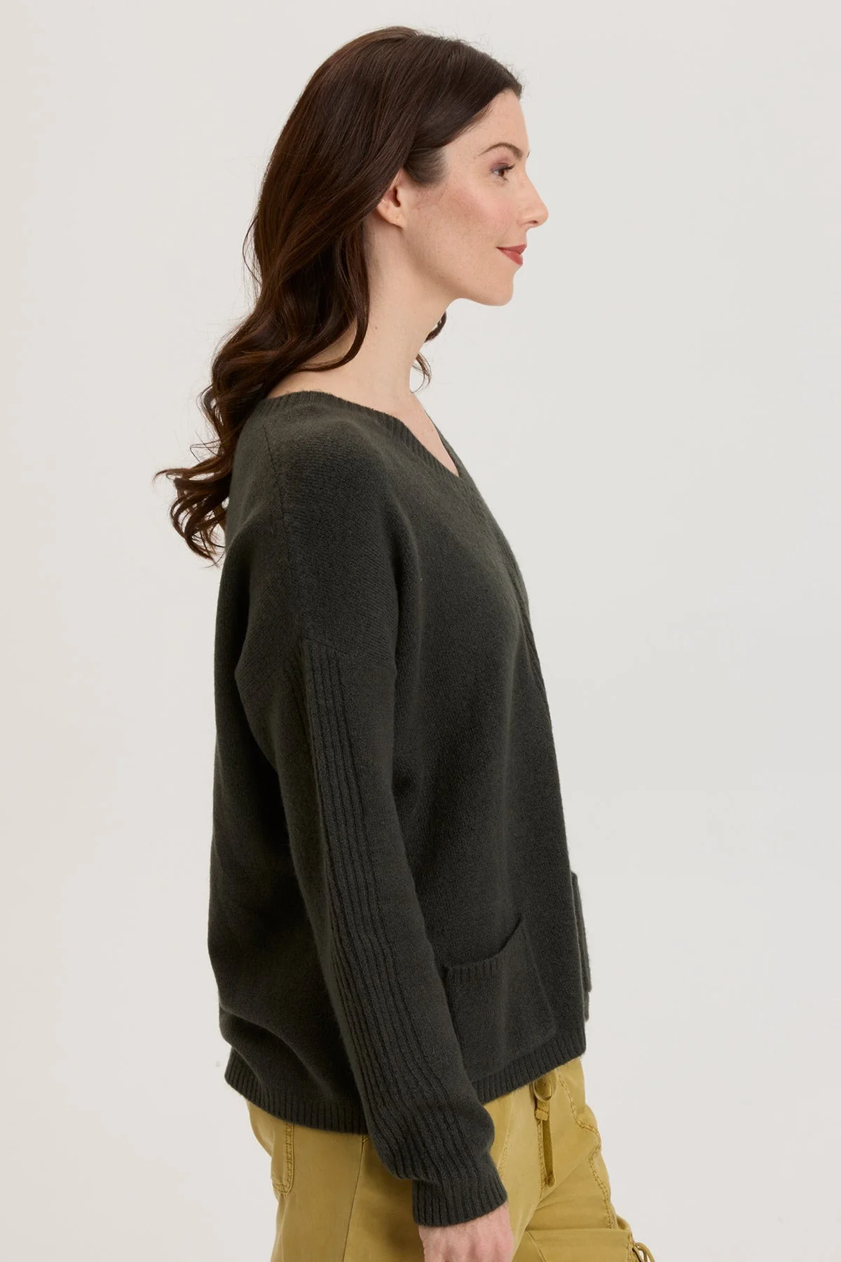 Gresham V-Neck - Shopern