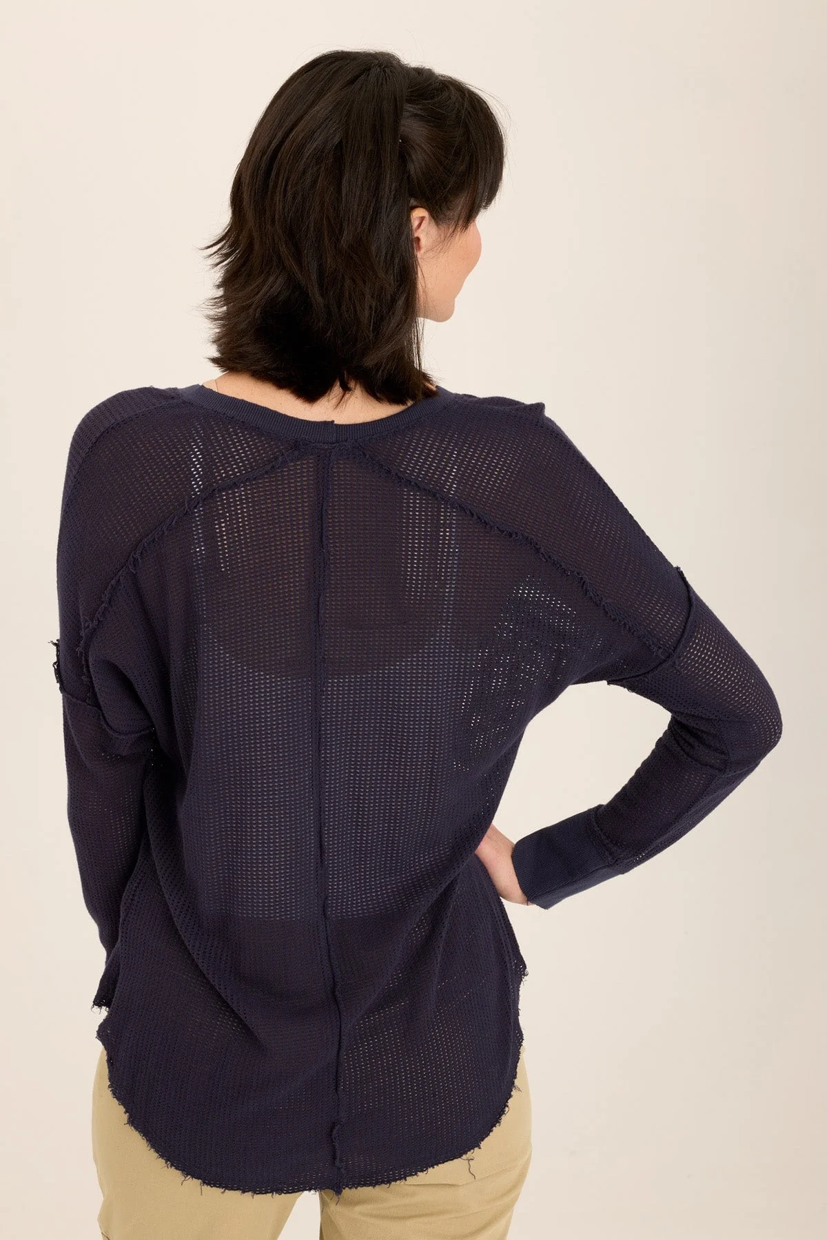 Bullock Mesh V-Neck Pullover - Shopern