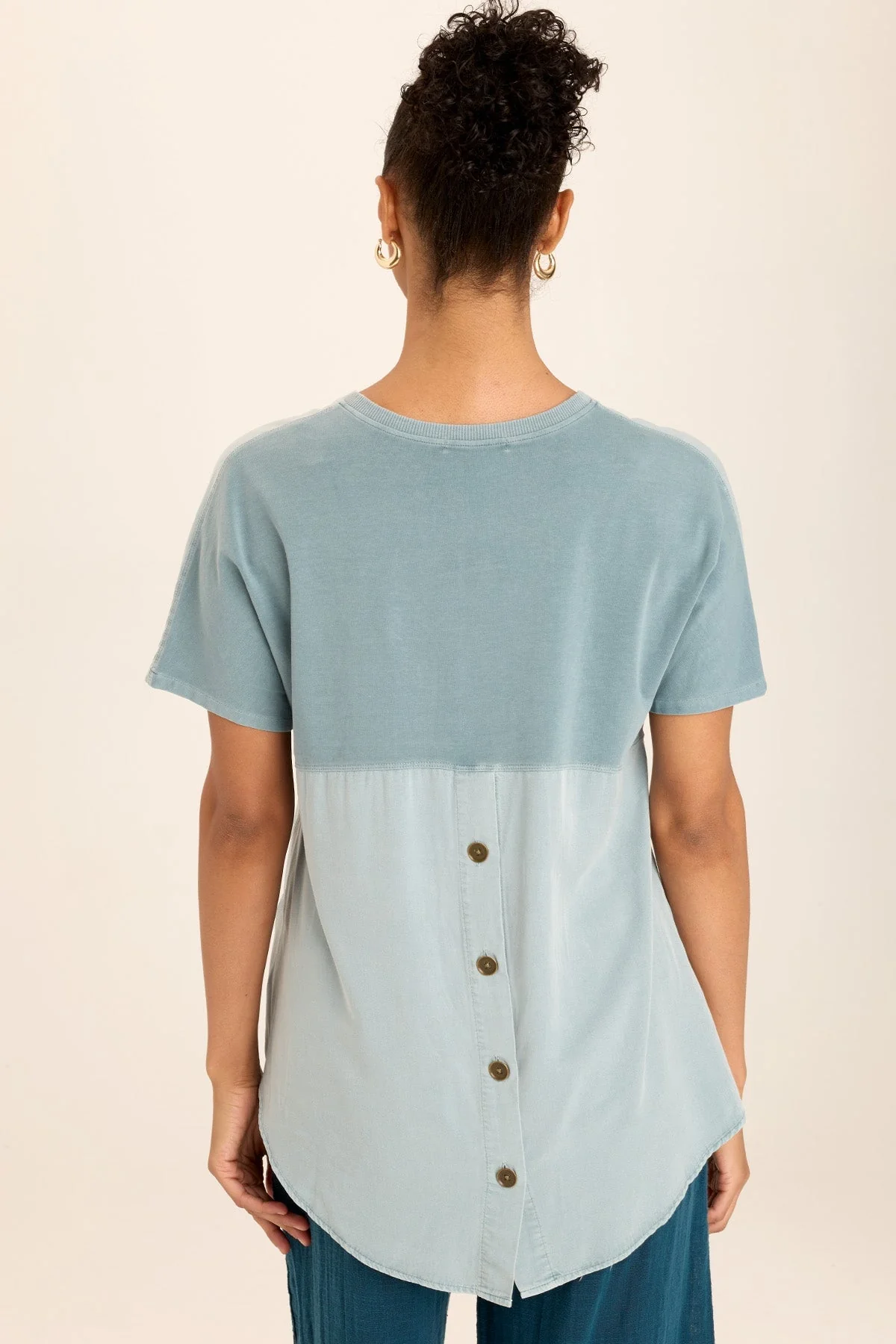 Clara Twill/Jersey Relaxed V-Neck Tee - Shopern