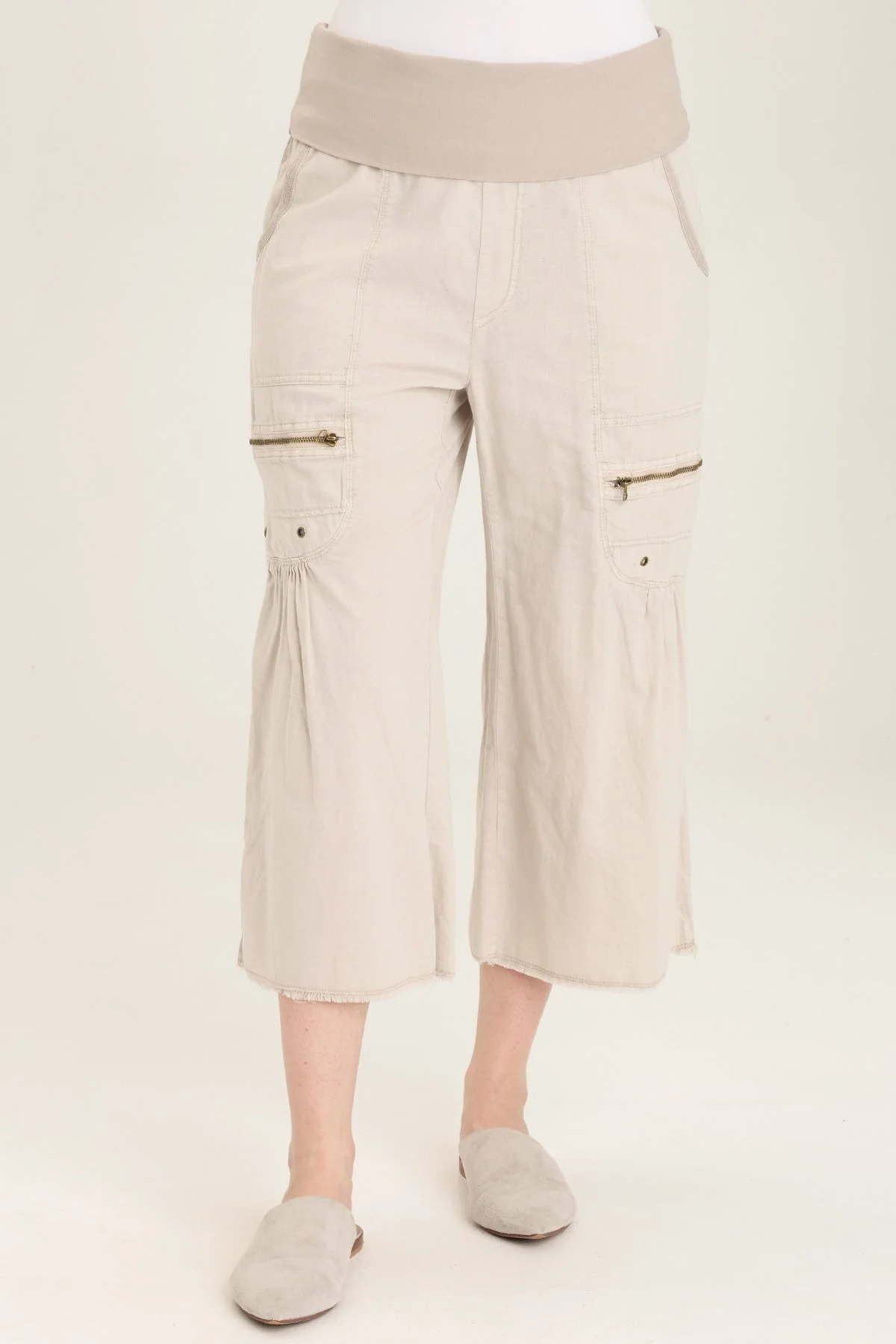 Pasqual Crop - Shopern