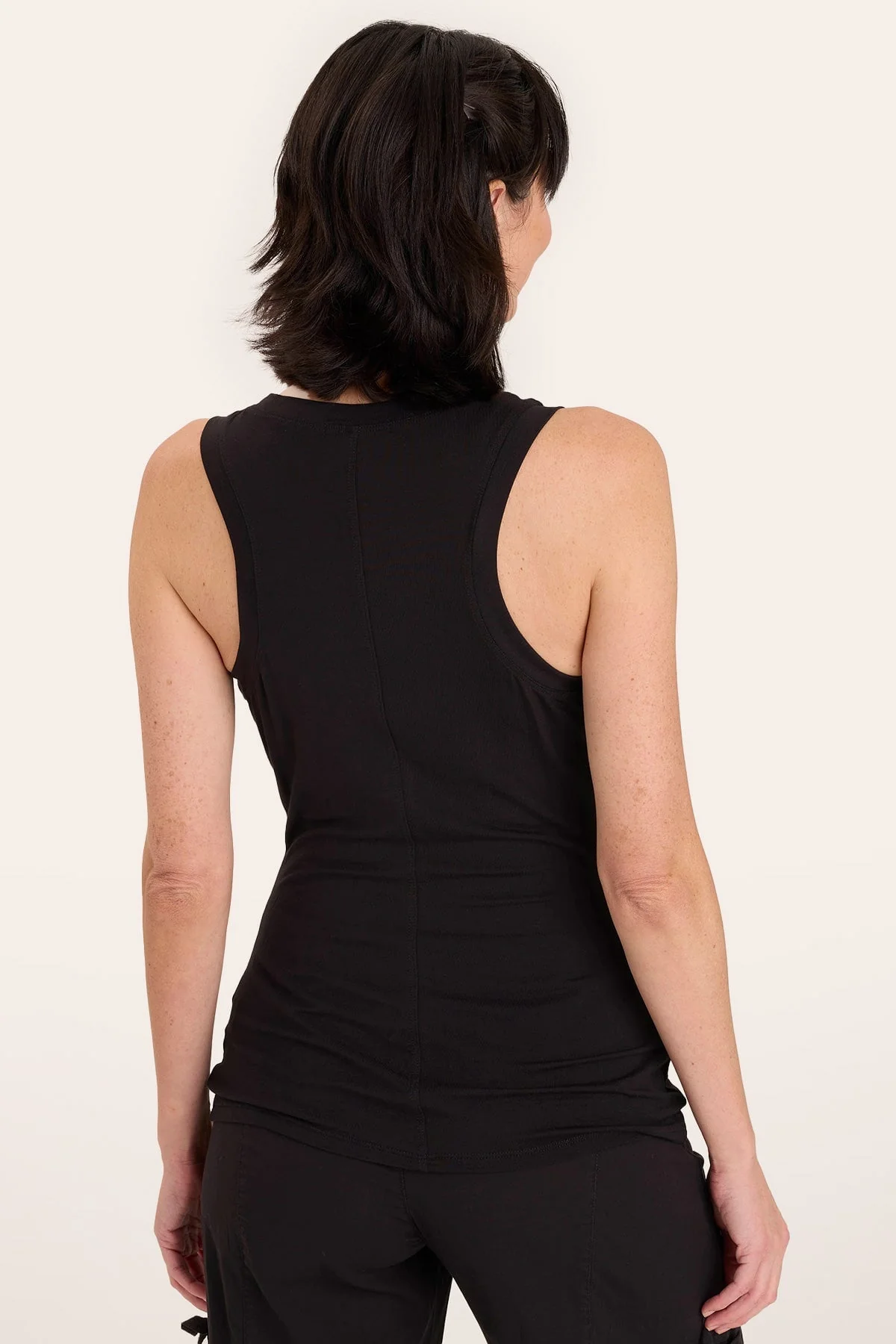 Essence Tank - Shopern