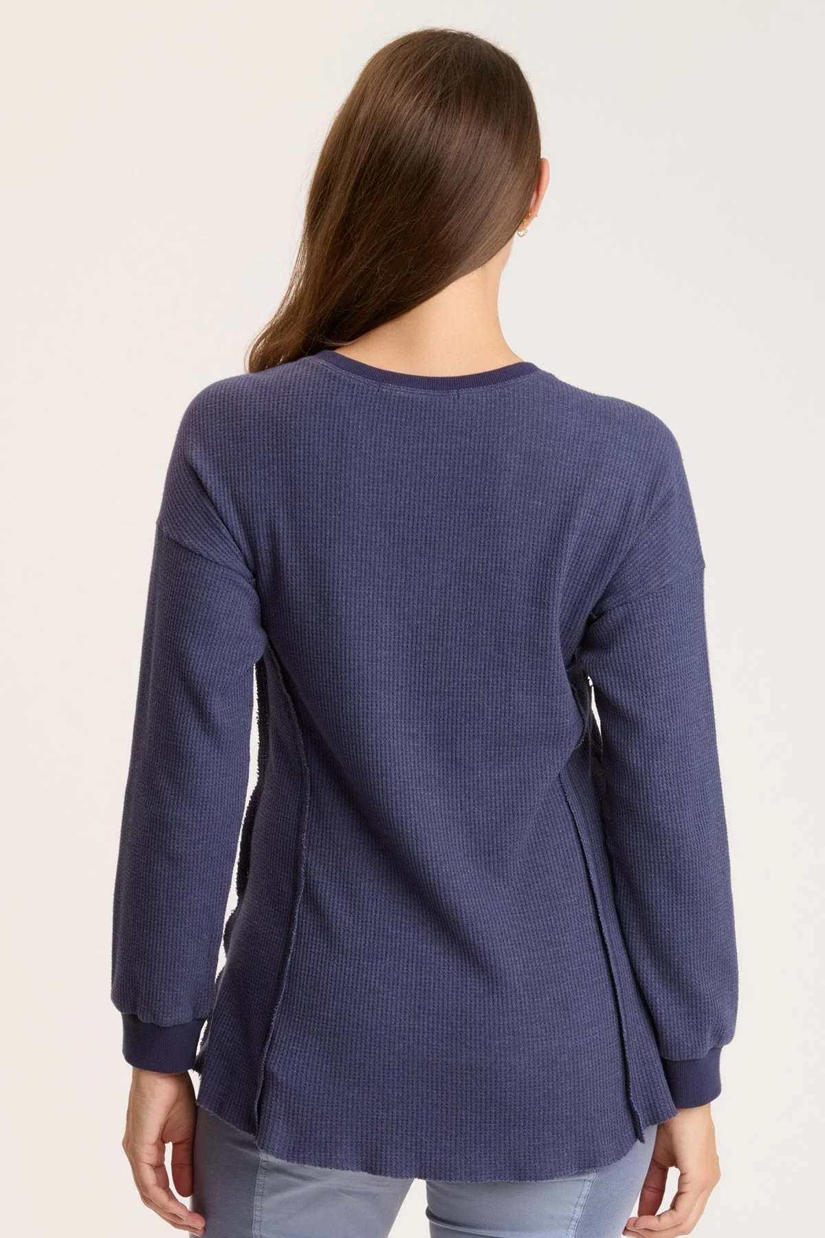 Oxley V-Neck - Shopern