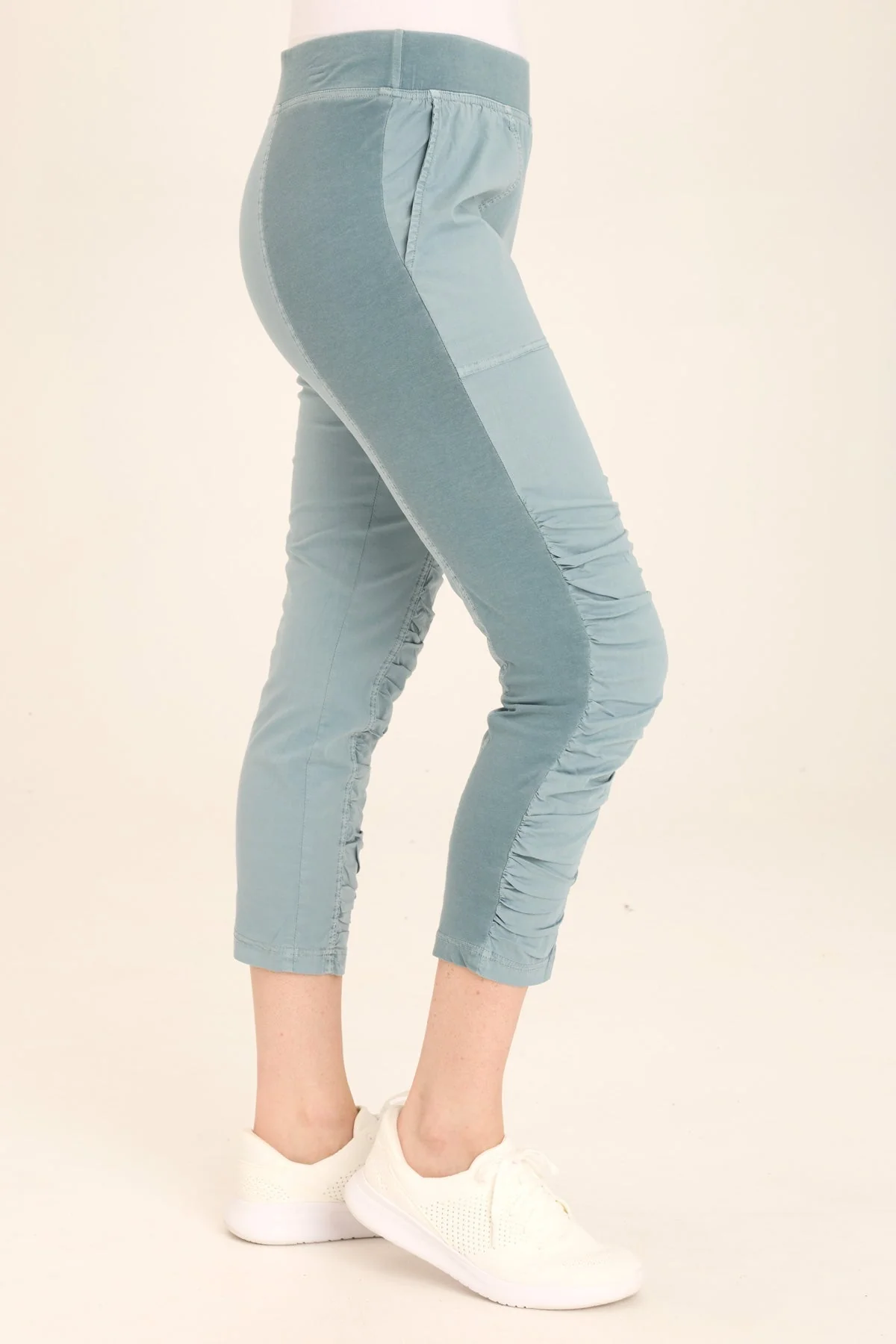 Geyser Crop - Shopern