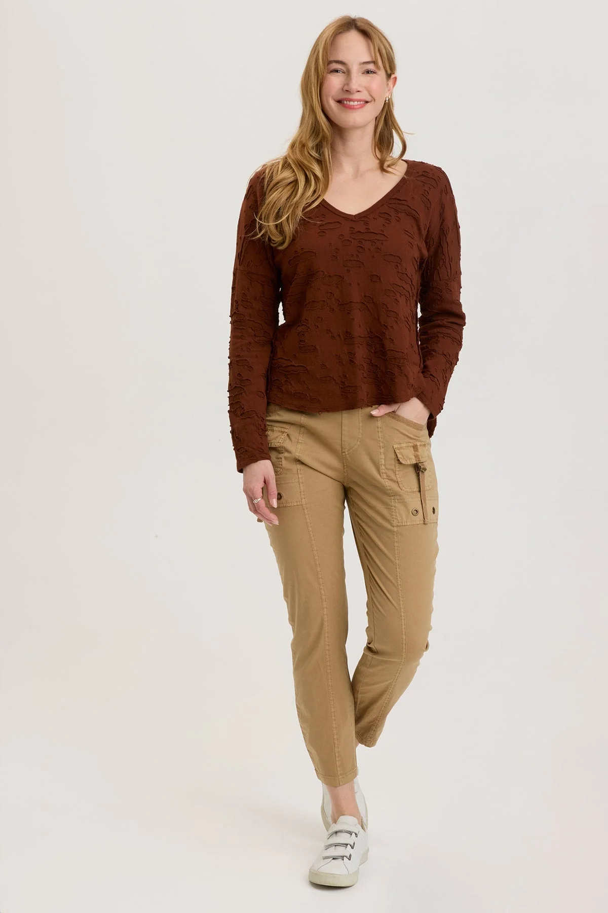 Pavel V-Neck - Shopern