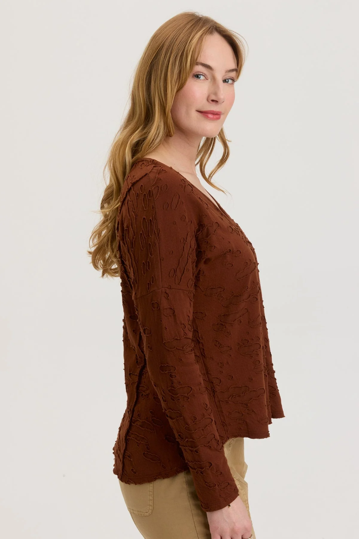 Pavel V-Neck - Shopern