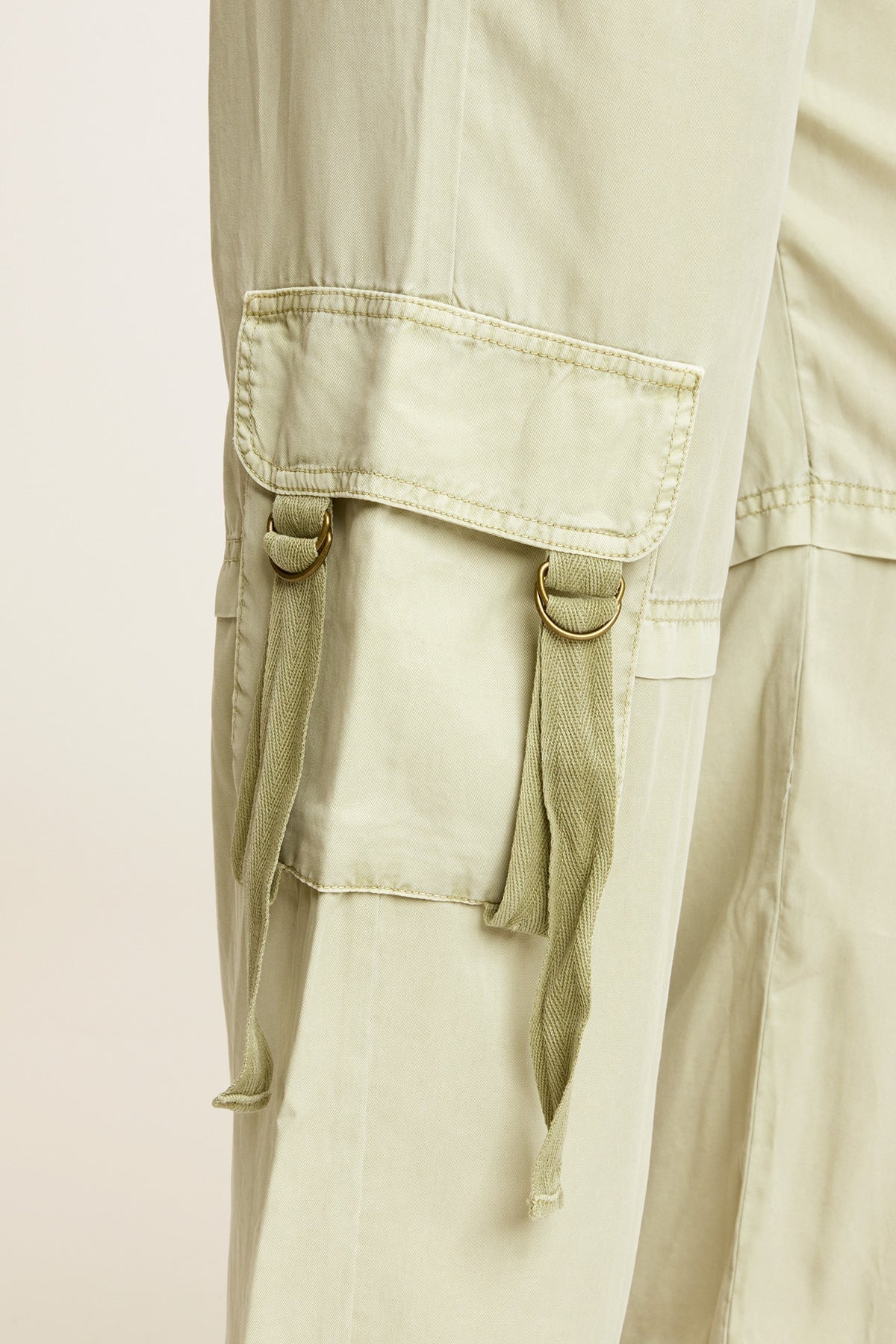 Bazel Crop - Shopern