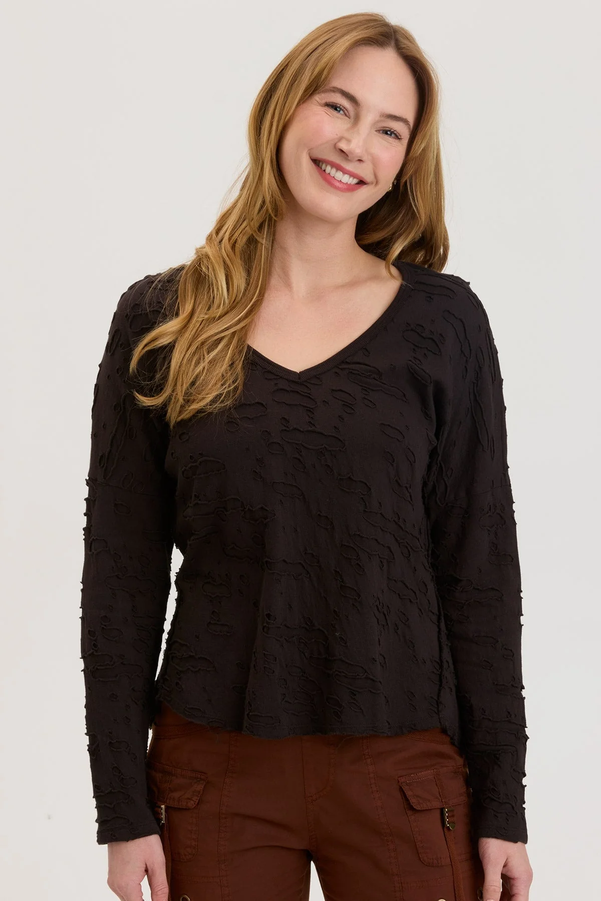 Pavel V-Neck - Shopern